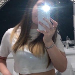 Meet your Posher, Abigail